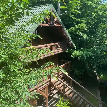 Lodge приватна *